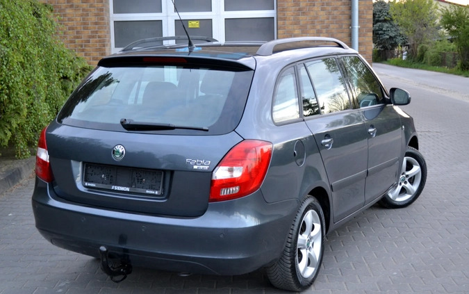 Skoda Fabia cena 16900 przebieg: 174000, rok produkcji 2008 z Gostynin małe 781